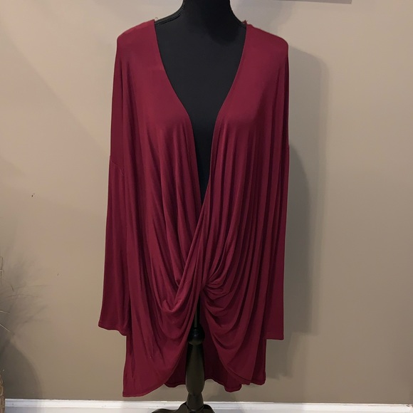 Forever 21 High Low Top - Picture 6 of 7